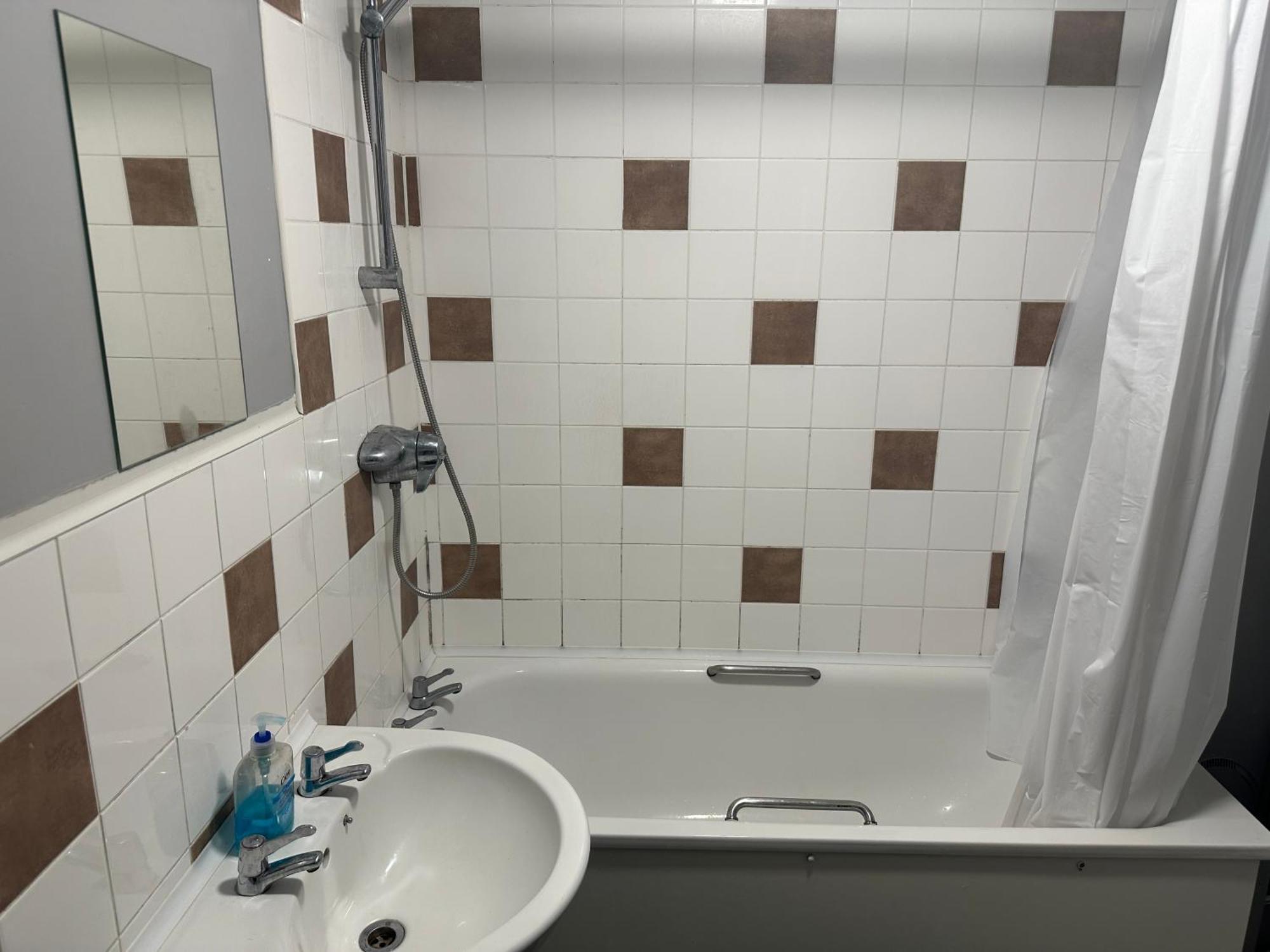 Wembley Serviced Apartment, 20Mins From Central ロンドン エクステリア 写真